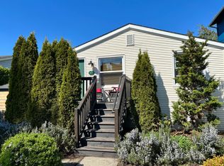 8517 9th Ave NW, Seattle, WA 98117