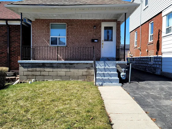 128 Dynevor Rd, Toronto, ON M6E 3X2