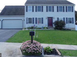 1706 Fountain Rock Dr, Dover, PA 17315