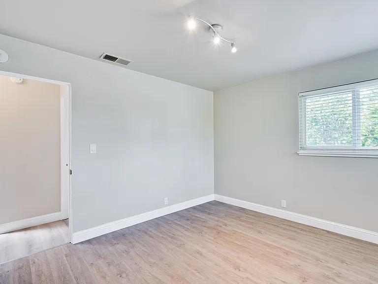 3000 Santa Maria Ave — Photo 17