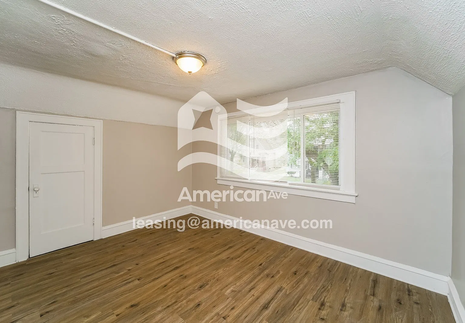 2 bed, 1.0 bath, 947 sqft, $1,046 — Photo 4
