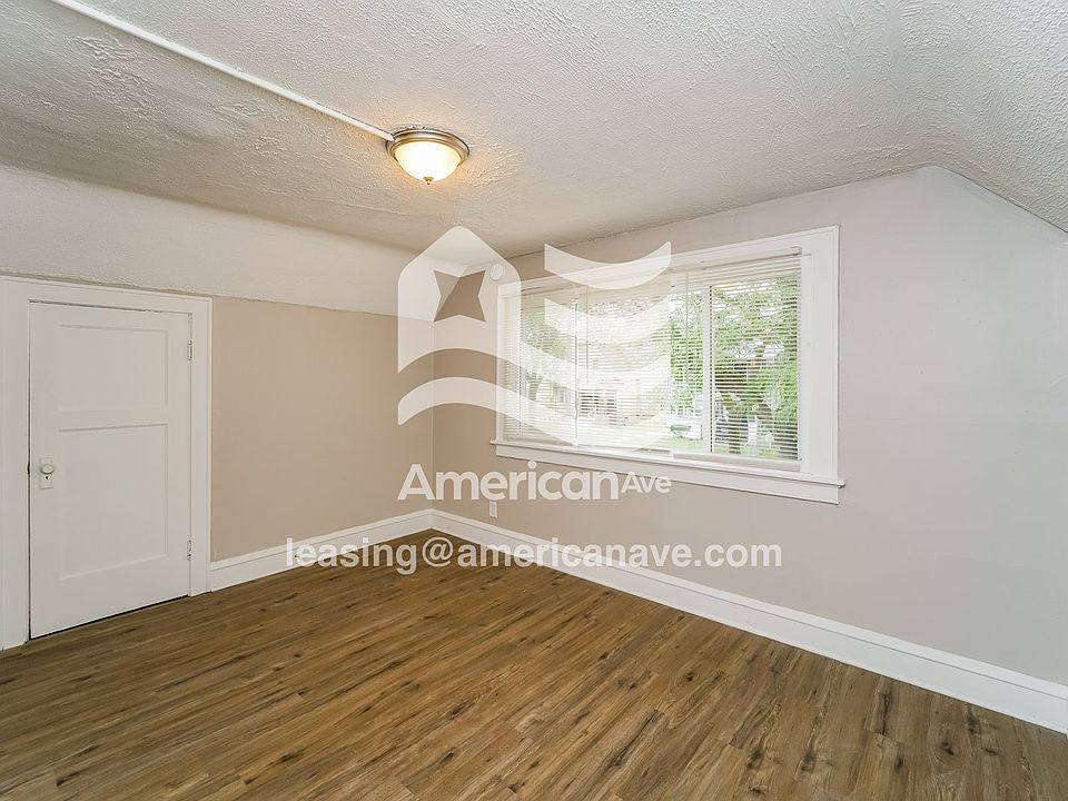 1612761_004_wm_-_living_room_13125812.jpg