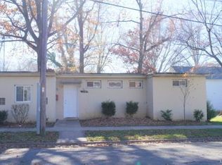 210 E Schuetz St, Lebanon, IL 62254