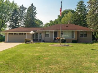 569 Century Ave N, Maplewood, MN 55119