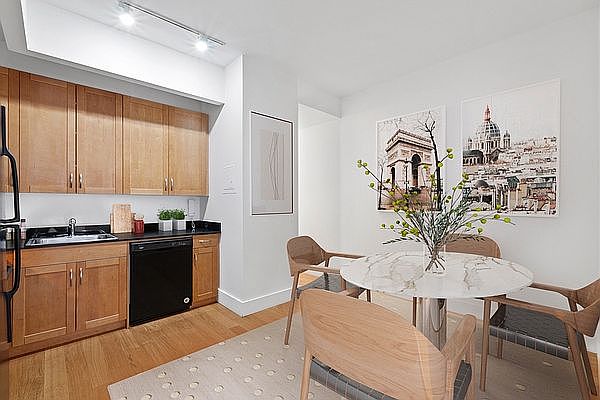 1st image of 63 Wall St APT 419