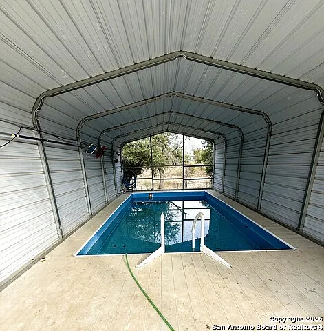 212 Thornton Ln — Photo 31