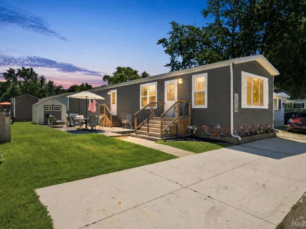 5203 Main St #140&141, Lexington, MI 48450