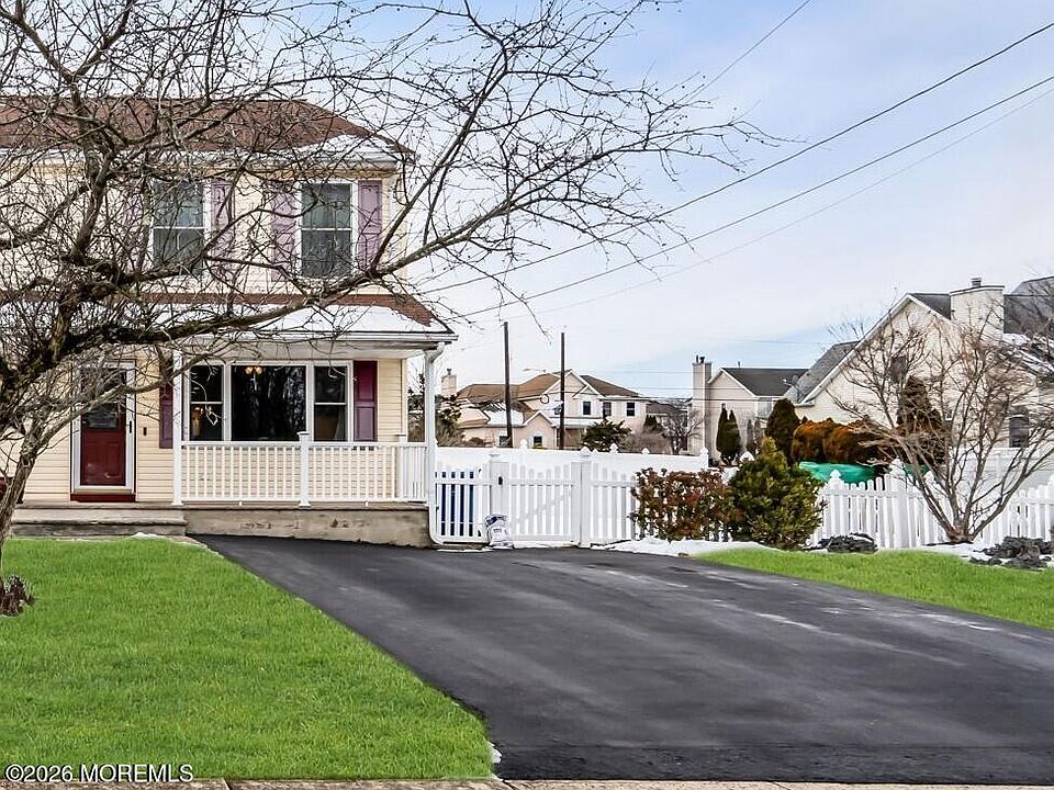 1st image of 800 Kenneth Avenue #1
