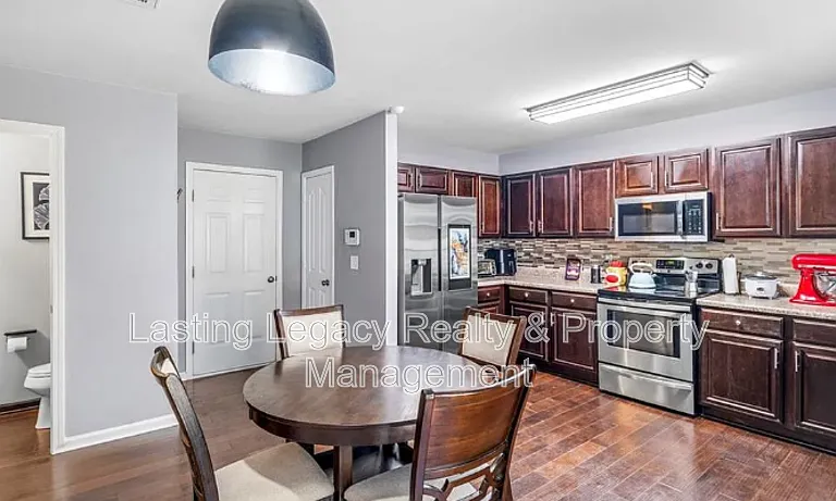 5047 Mount Hope Dr — Photo 12