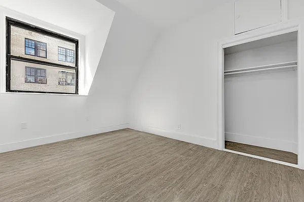 Rented by REAL New York | media 4