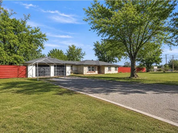 9909 Lloyd Dr, Midwest City, OK 73130