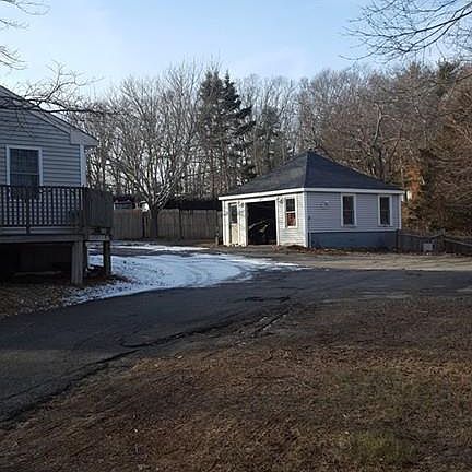 2nd image of 27 Braley Ln