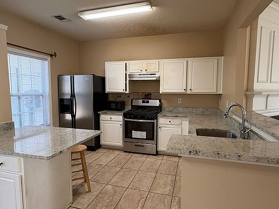 3rd image of 4645 Valais Ct Unit 32