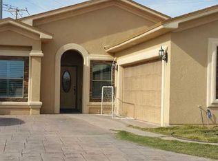 825 Desert Sky Dr, Horizon City, TX 79928