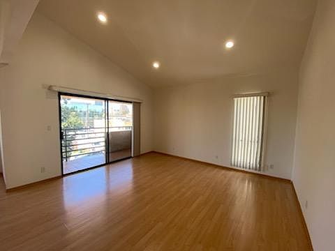 4th image of 134 N Everett St APT 3