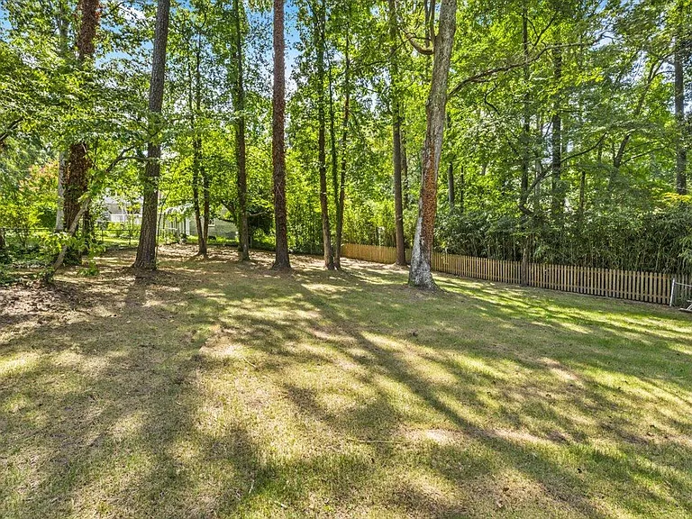 8407 Marroit Rd — Photo 24