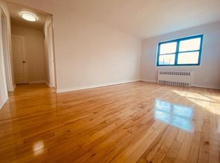73-12 150th St #3EE, Flushing, NY 11367