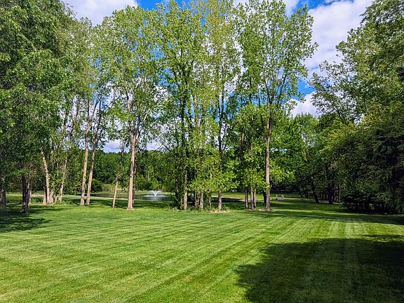 3rd image of 2205 Lake Wood Dr