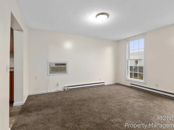 26 E Main St Unit 2, Fremont, MI 49412