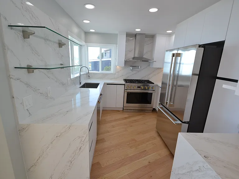 3504 Beach Dr SW — Photo 11