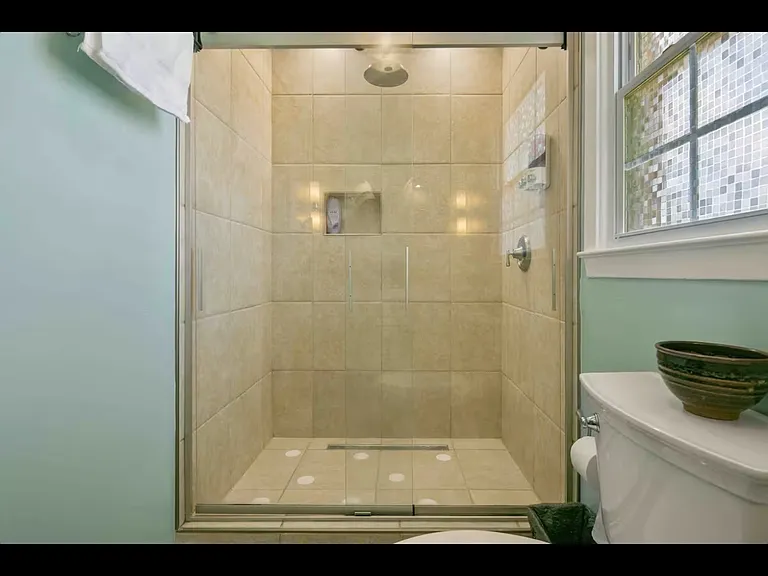 605 Northampton Rd — Photo 13