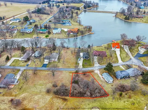 1427 Country Club Ln, Loda, IL 60948