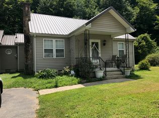 497 Bucks Br, Martin, KY 41649