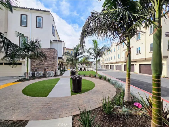 2420 E Lincoln Ave, Anaheim, CA 92806