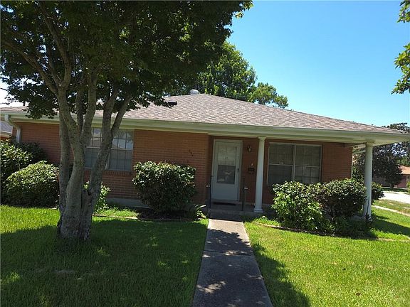 3rd image of 856 Homestead Ave