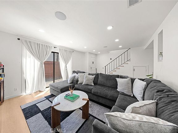 5th image of 2729 Central Ave #H
