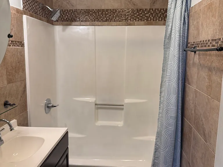 54 Roosevelt St #2 — Photo 11