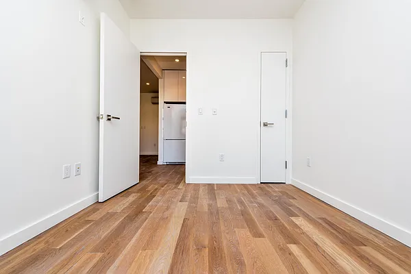 Rented by Nooklyn NYC LLC | media 52