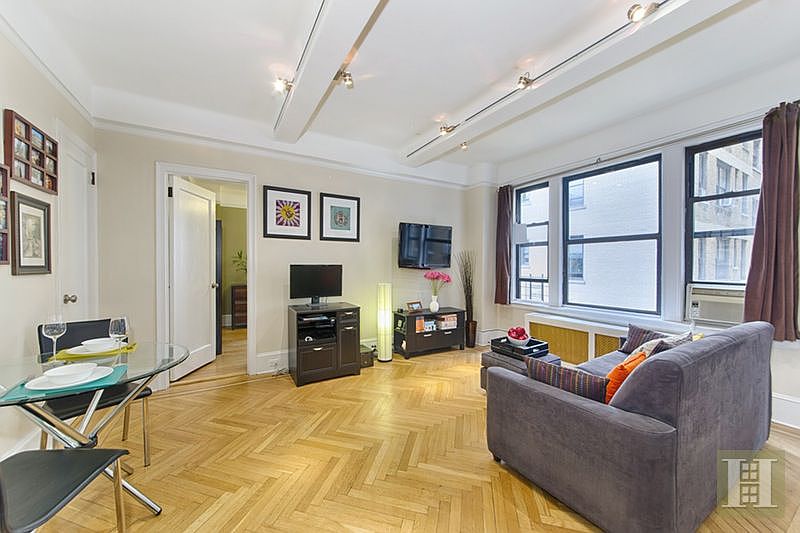 1st image of 305 W 86th St #8C