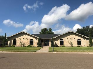 202 Bristol Ct, Victoria, TX 77904