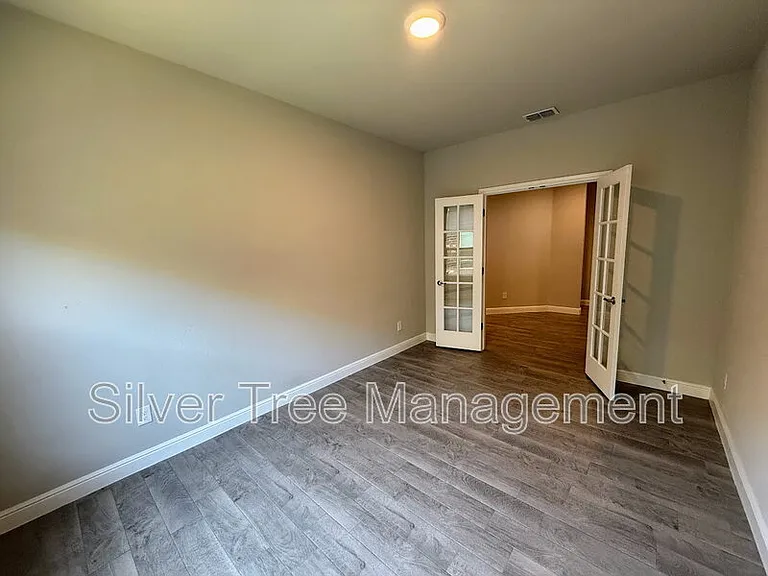 10921 Rockchapel Dr — Photo 21
