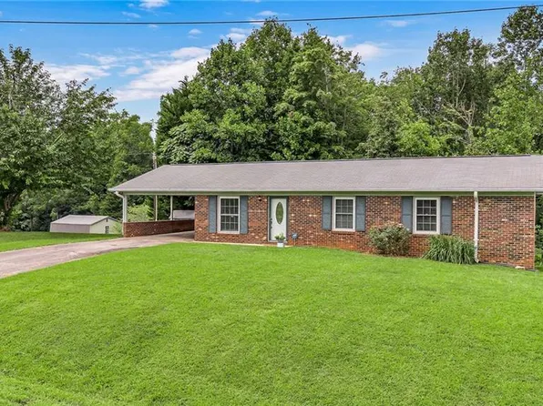 299 Smithey Dr, Moravian Falls, NC 28654