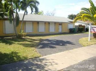 18563 SW 89th Pl, Cutler Bay, FL 33157