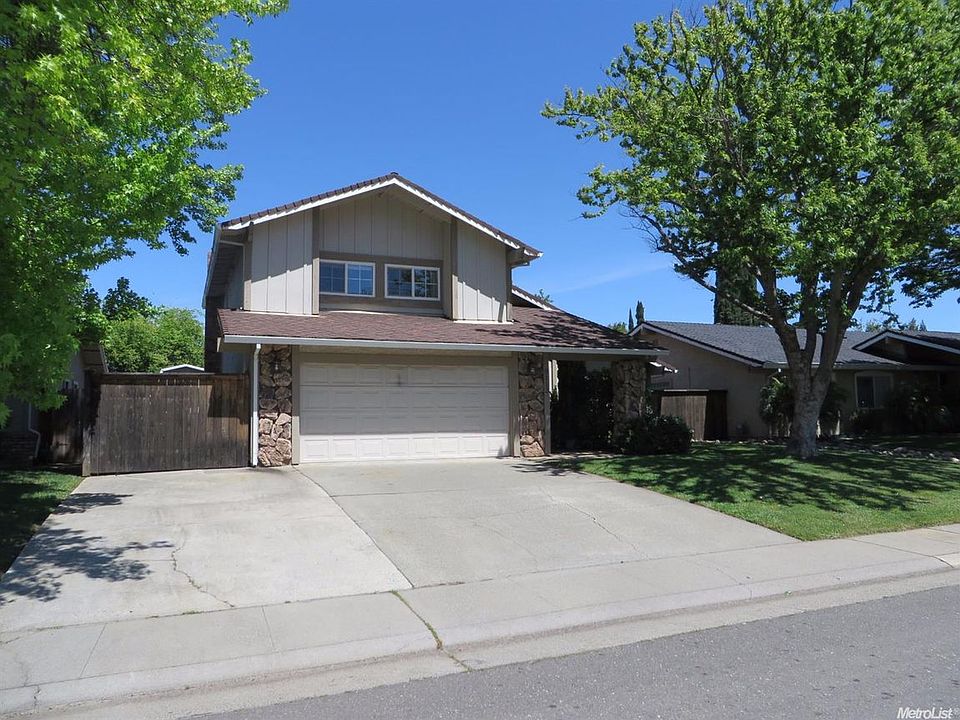2nd image of 9113 Promontory Way