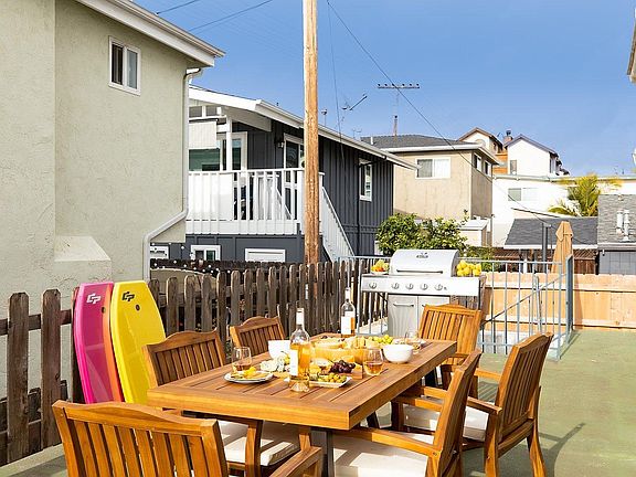 3rd image of 1616 Chalcedony St #3