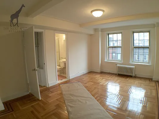 Rented by Next Step Realty New York LLC | media 27