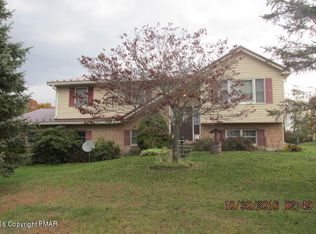 586 Marion Ln, Brodheadsville, PA 18322