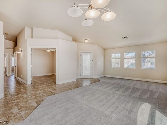 5th image of 91 Horseweed Cir