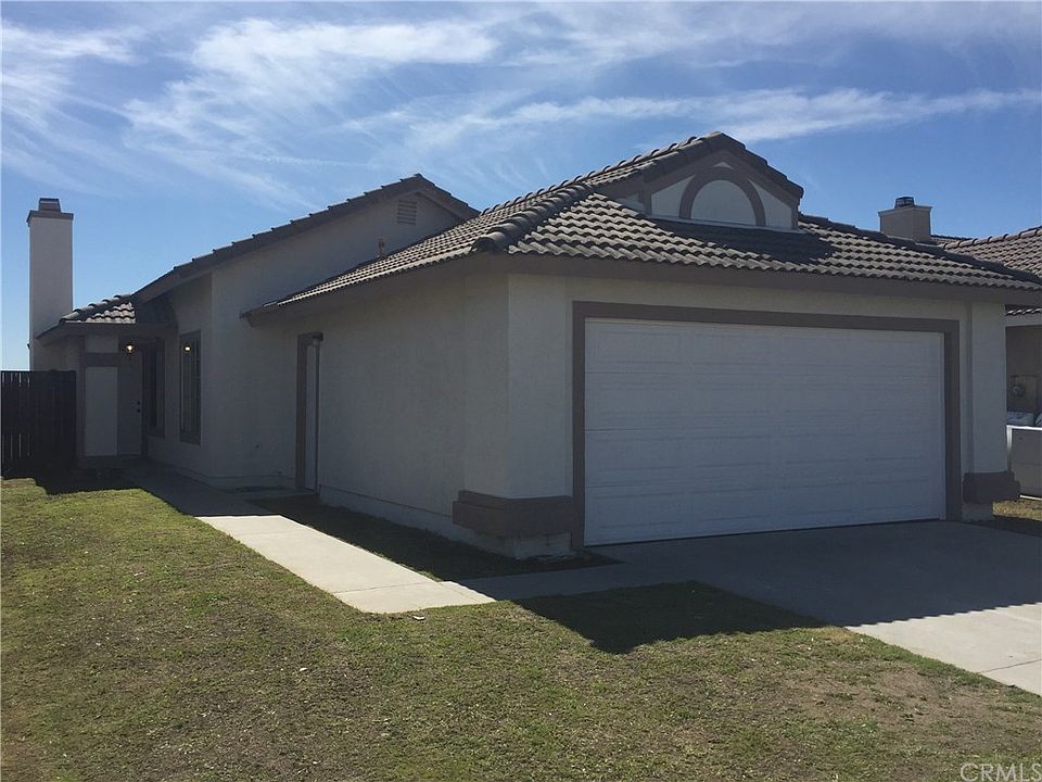 1st image of 24121 Puddingstone Dr