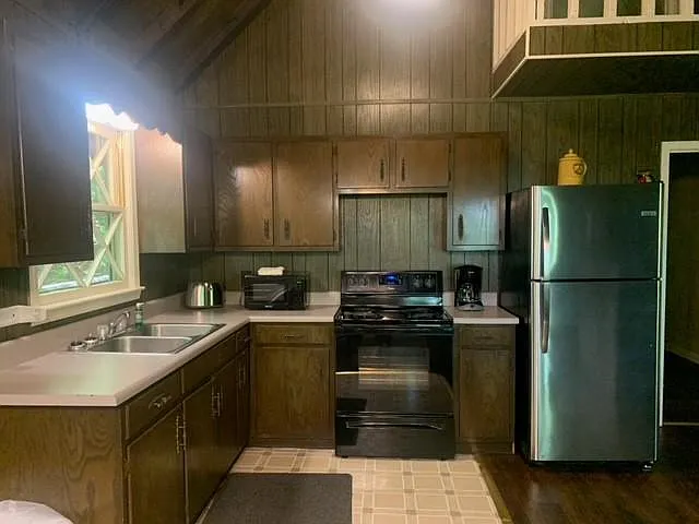 3 bed, 1432 sqft, $1,600 — Photo 3