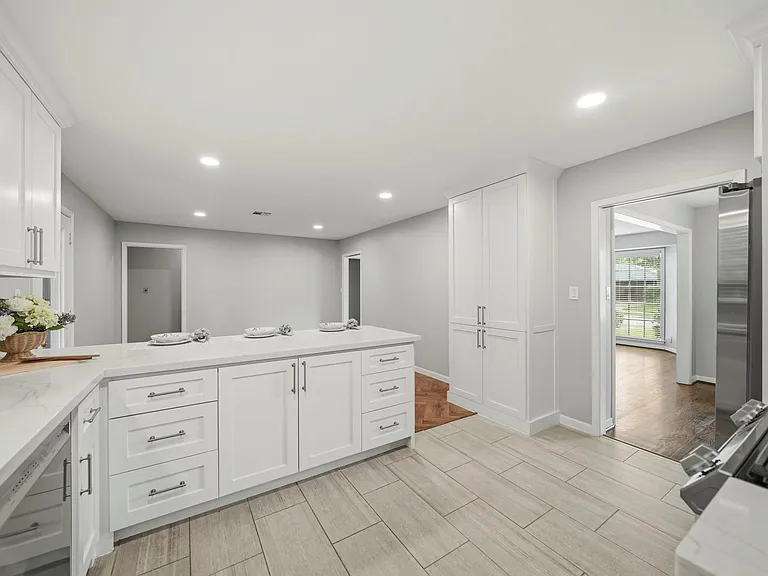 4614 Hummingbird St — Photo 17