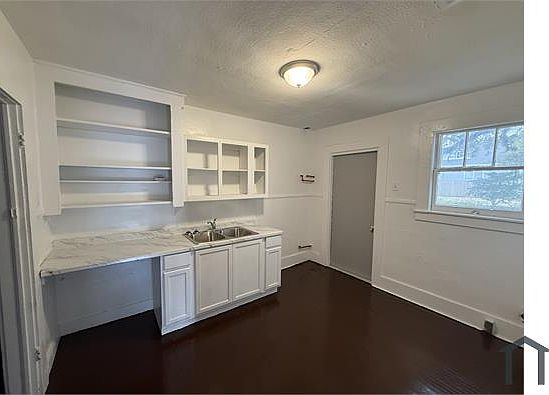 5th image of 1321 Spring Hill Ave #B