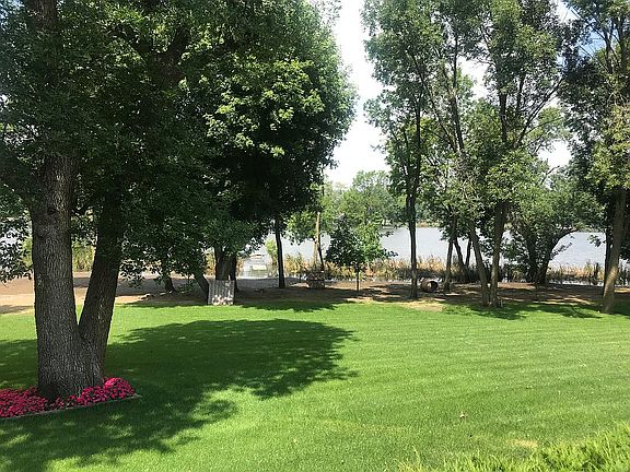 5th image of 2 Rosemary Ln