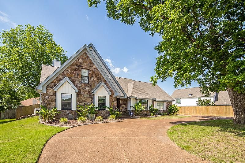 1st image of 9623 White Spruce Dr