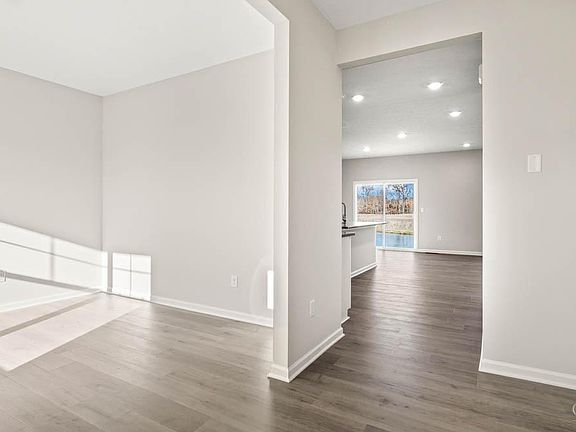3rd image of 6132 Lakefield Pl