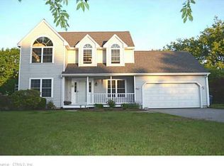 13 Hefflon Farm Rd, Old Lyme, CT 06371